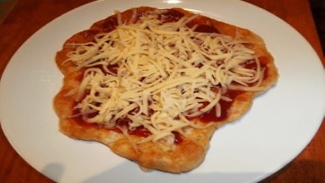 Langoše z bílého jogurtu