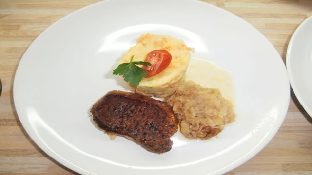 Vepřová kýta na celeru